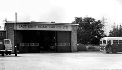 East-Kent-Road-Car-garage-on-the-Ridge-to-where-Alsfords-are-now.-c1962.